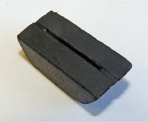 Abstandshalter Frontblech-Stoßstange